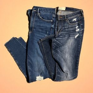 Set of 2 size 6 jeans